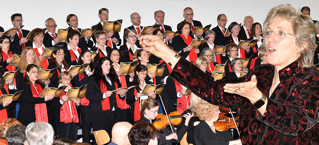 Adventskonzert am Samstag, 13.12.2025 des Vokalkreises in Simbach am Inn (Seitenrang-nicht nummeriert)