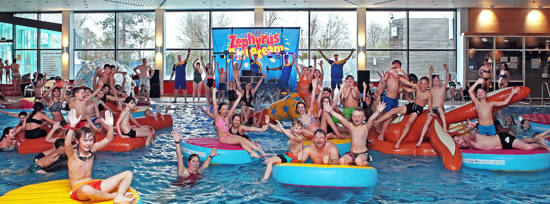 KNAX-Pool-Party Hittfeld (Einlass: 14:30 Uhr)