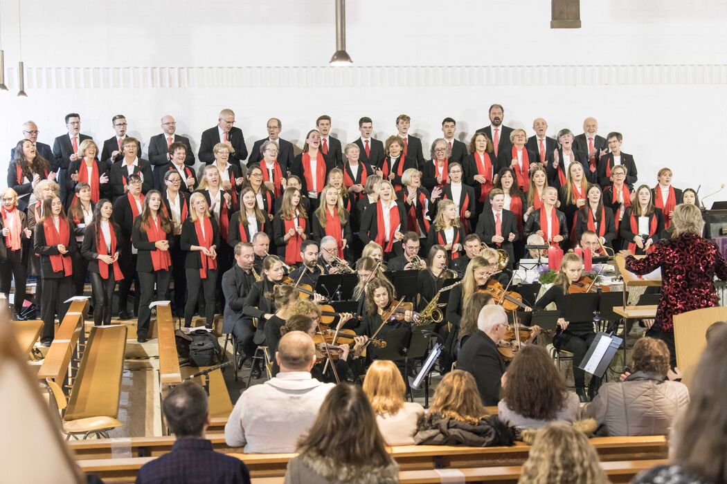 Adventskonzert am Sonntag, 15.12.2024 des Vokalkreises in Simbach am Inn (Mittelblock-nummeriert)